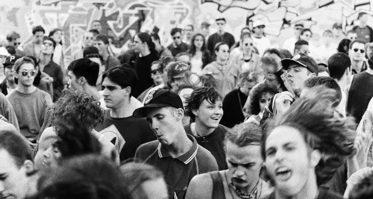 Daft Punk changes the rave scene of the 1990s with genius marketing